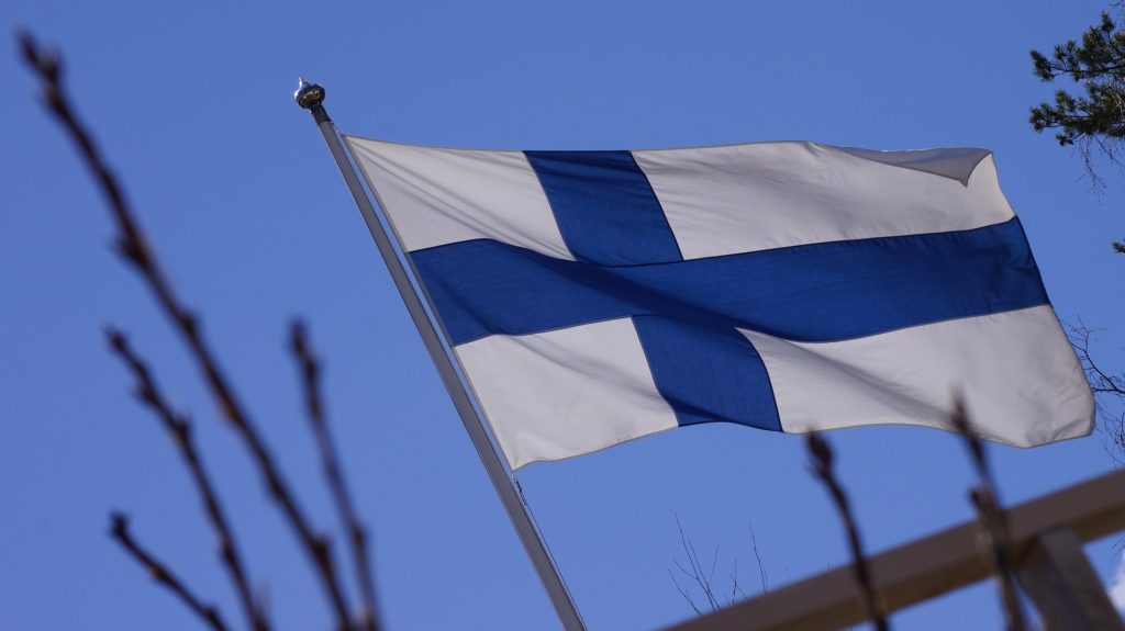 Tänään liput salkoon suomalaisuuden ja J. V. Snellmanin kunniaksi