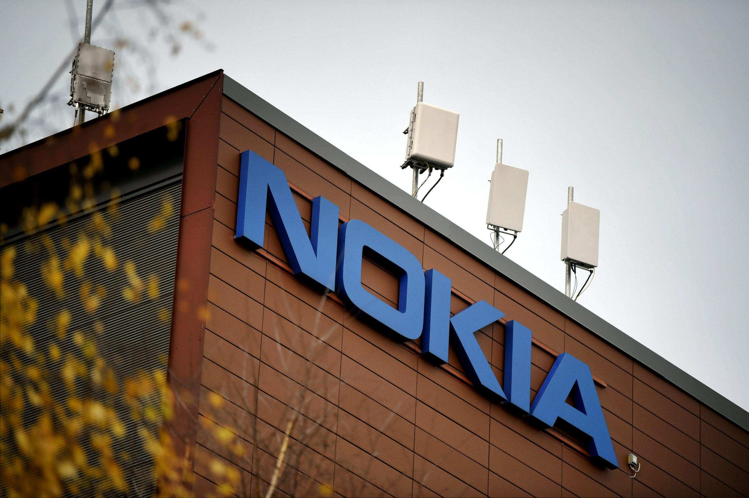 Suuri Joukko Suomalaisyrityksi Julkaisee Osavuosikatsauksensa Nokia 