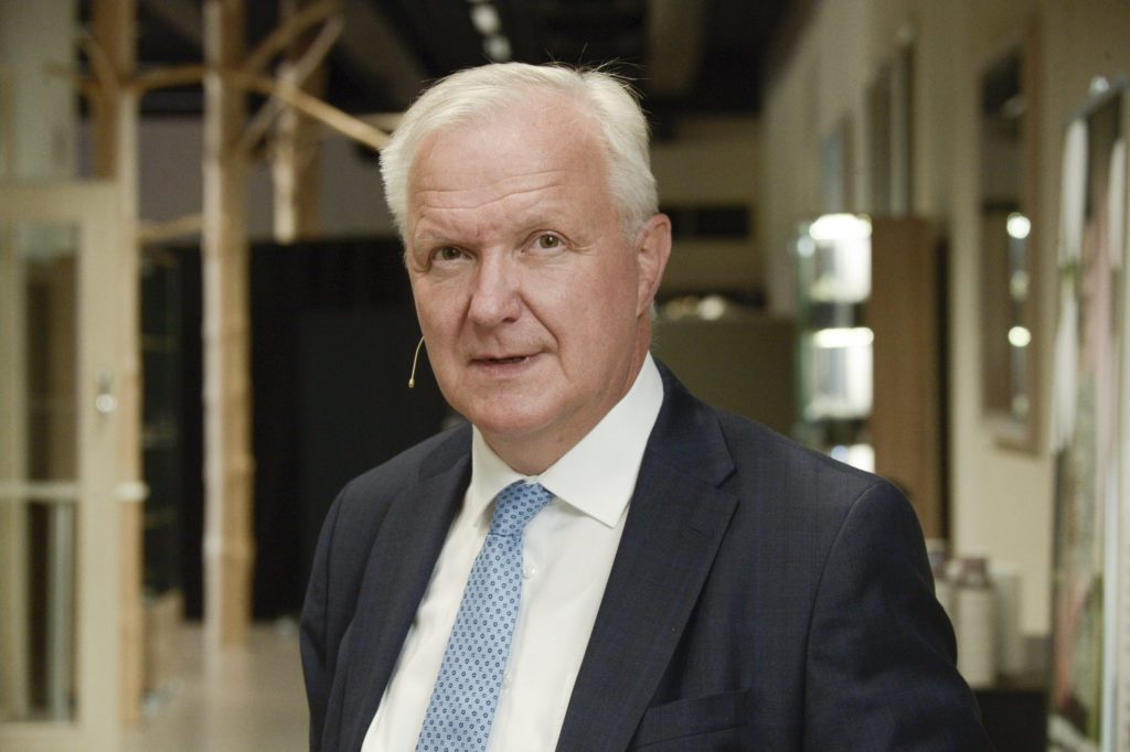 Rehn euroalueen pankeista Kauppalehdessä: Ei ole tullut isoja eikä pieniä ruumiita