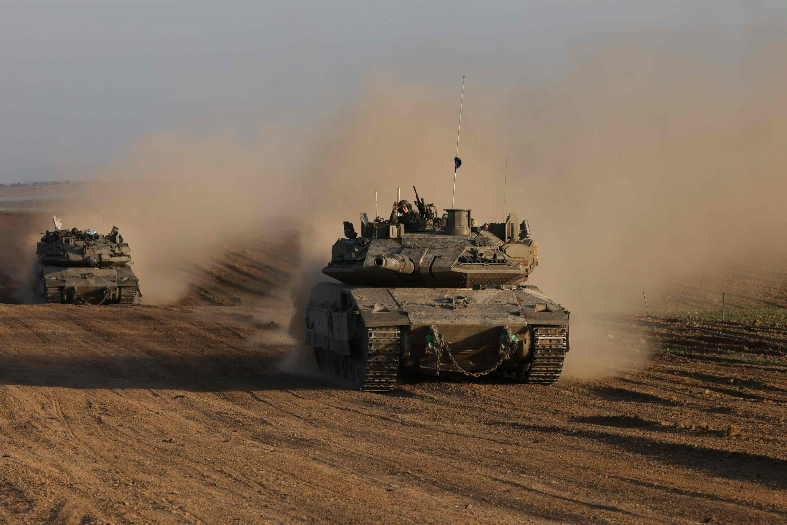 Israel hyödyntää Syyrian tilannetta mutta ei halua konfliktin ...