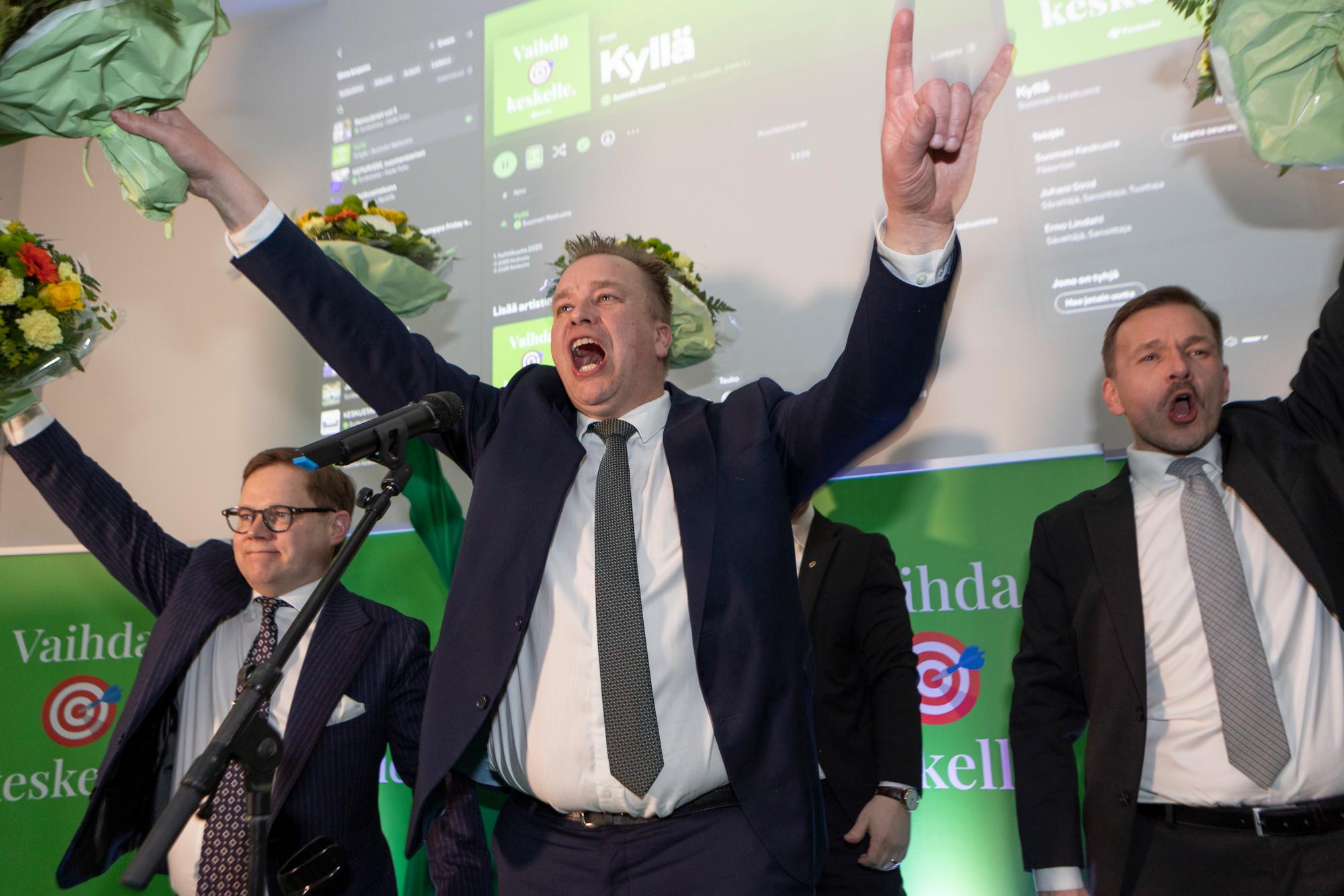 Riemu repesi keskustan puoluetoimistolla – 
