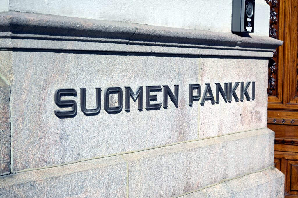 Suomen Pankin asiantuntija: Yhdysvaltain pakotteet vaikuttavat kaikenlaiseen yritystoimintaan