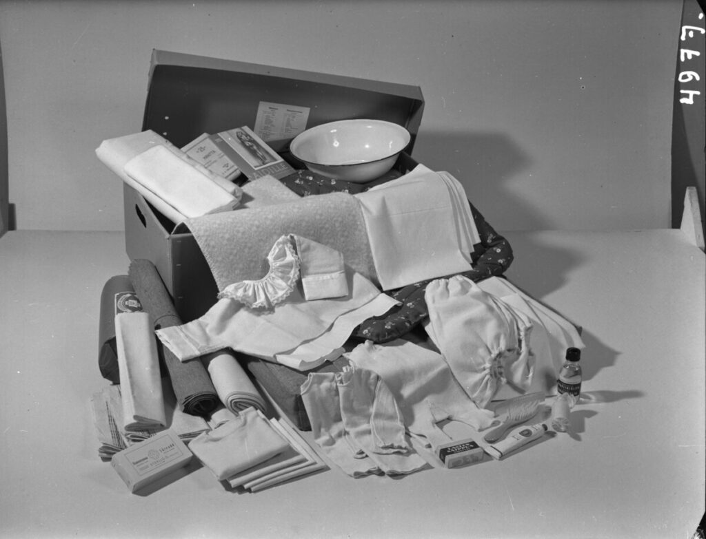 vuoden 1953 äitiyspakkaus