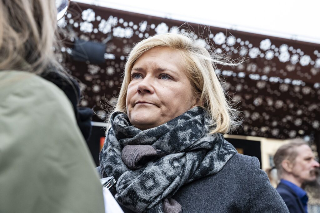 Rantanen: Hallitus arvioi, voidaanko huivikieltoa edistää jo tällä ...