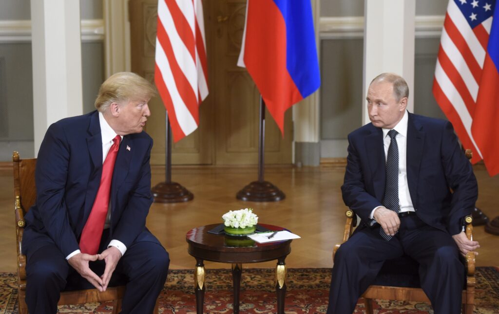 Niinistö kuvailee tuoreessa kirjassaan: Trump ja Putin vaikuttivat vierailta toisilleen