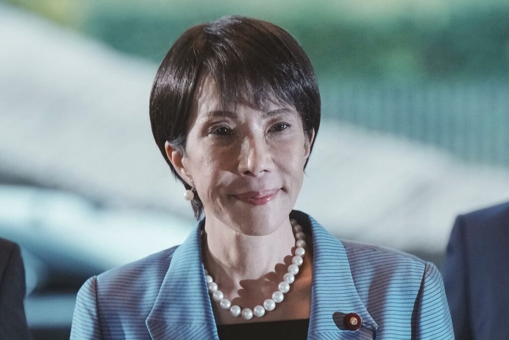 Kiinalaisdiplomaatilta silmitön purkaus: Uhkasi katkaista Japanin pääministerin kaulan