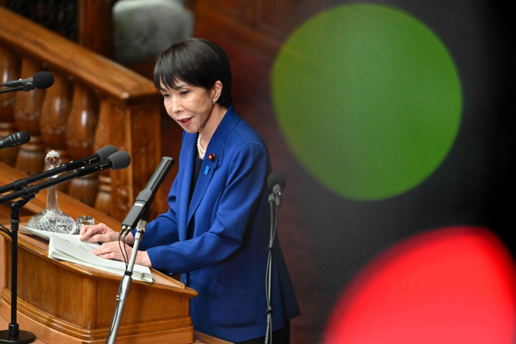 Japanin pääministeri: Puolustusmenoja kasvatettava nopeammin