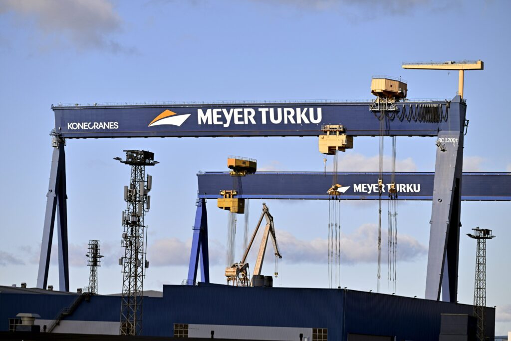 Ulkomaisen työvoiman riistäminen kannattaa rahallisesti – tapauksiin liitettyjen yritysten johtajilla huipputuloja