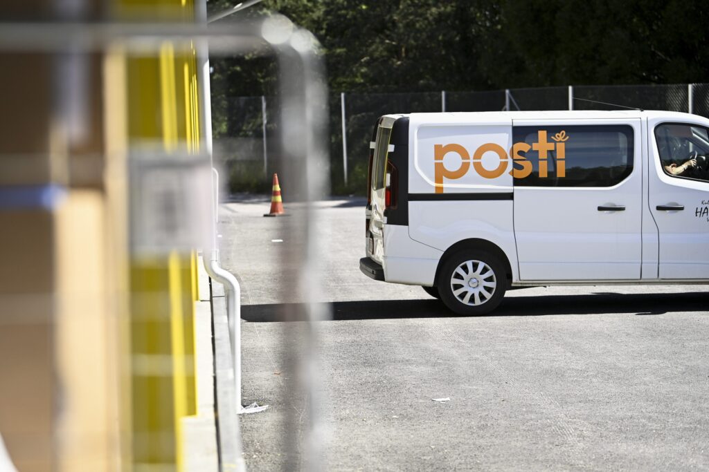 Postin Auto Eläkeyhtiöt nousivat Postin suurimmiksi omistajiksi valtion jälkeen ...