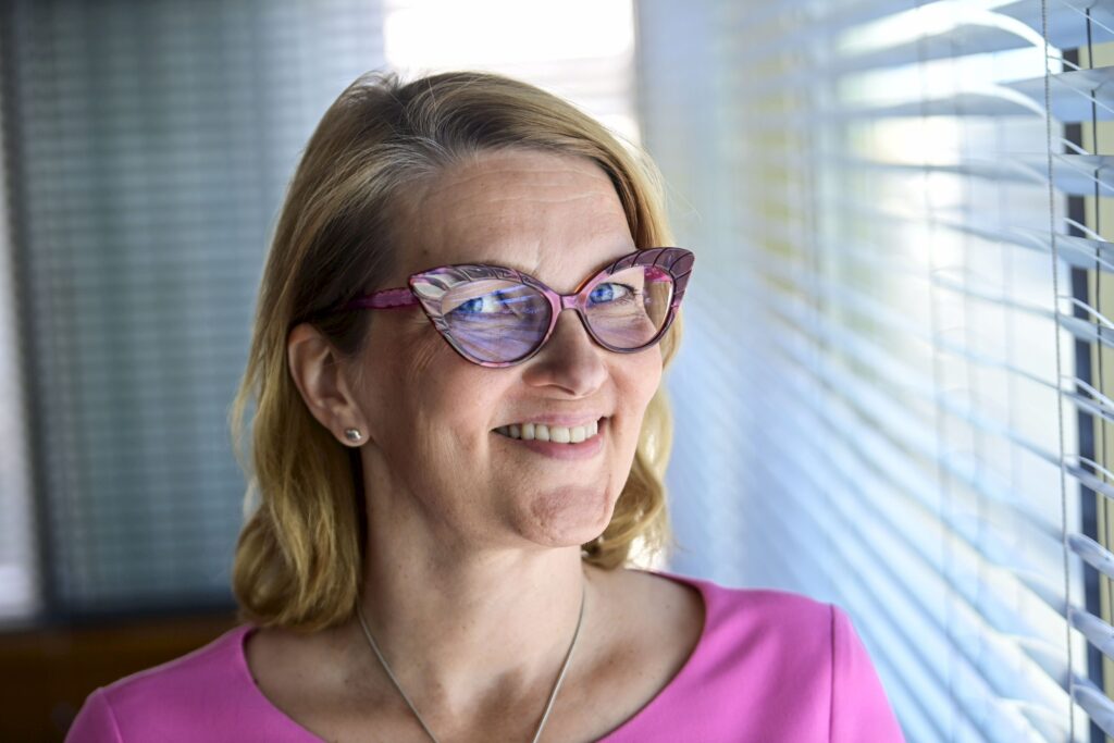 Entisistä pääministereistä kovatuloisin oli Mari Kiviniemi