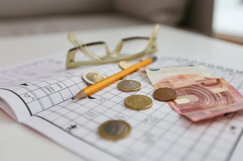 Asiantuntija varoittaa sijoittamisen sudenkuopista OP Mediassa