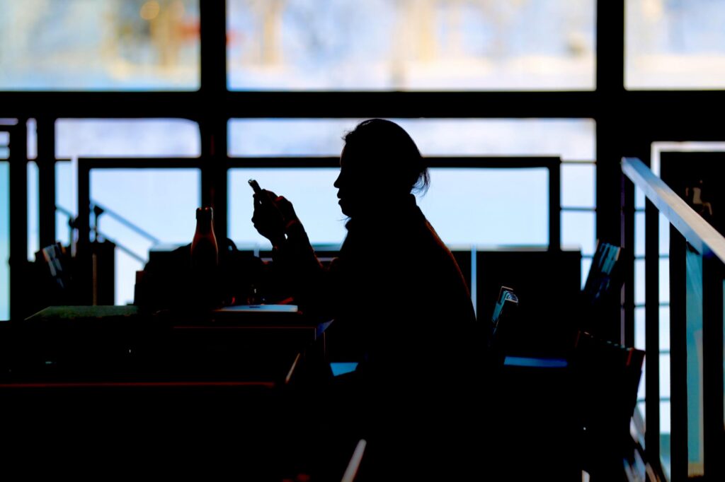 Suomalainen näkee somessa omat puutteensa – hämmentävä ero naapurimaihin