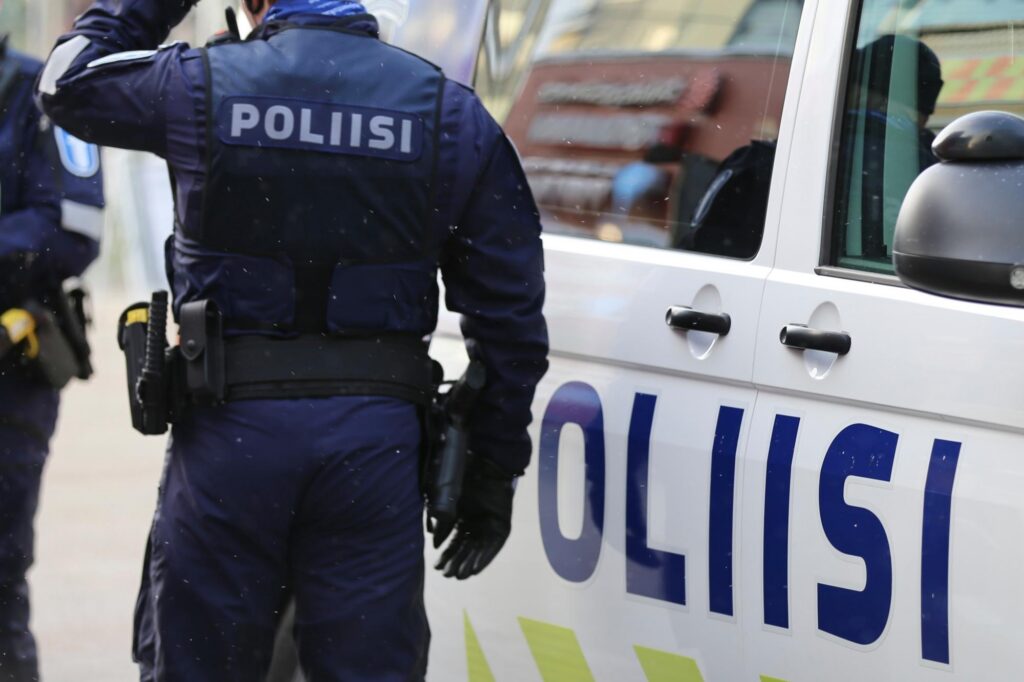 Poliisi: Itärajan tuntumassa havaintoja valoilmiöstä, kyseessä Venäjältä laukaistu kantoraketti