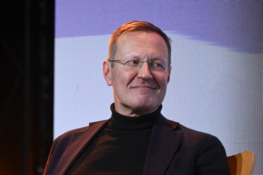 Informaatiosodankäynnin asiantuntija Aki-Mauri Huhtinen Puolustusvoimien viestintäjohtajaksi