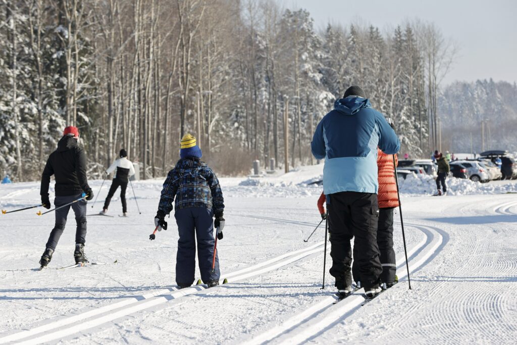 Vietätkö talvilomaa vai hiihtolomaa? Tämä oli alkujaan loman tarkoitus