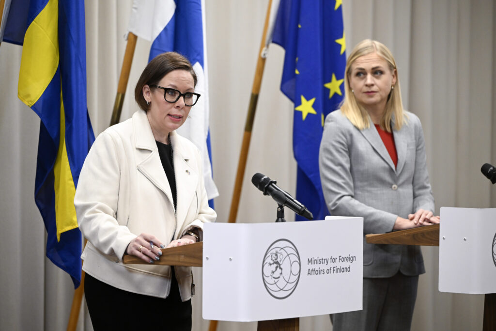 Taloudesta on tullut tärkein vallankäytön väline, sanoo Espoossa vieraileva ruotsalaisministeri