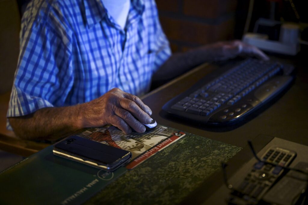 Leskimies uupui byrokratiaan – Ikäsyrjintä toistui suomalaisten kertomuksissa