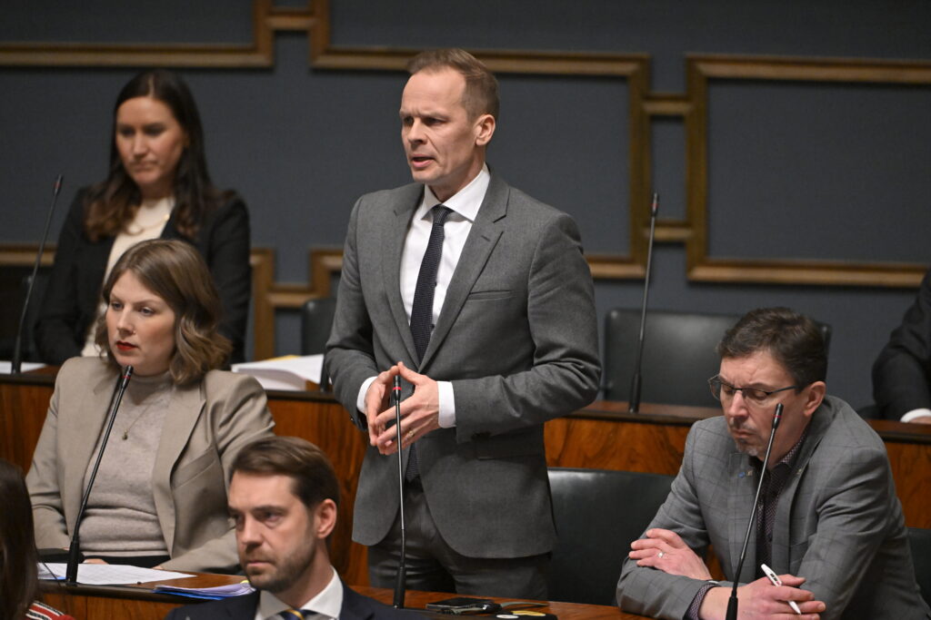 Purra torjuu kotitalousvähennyksen ennallistamisen – keskusta ei ymmärrä