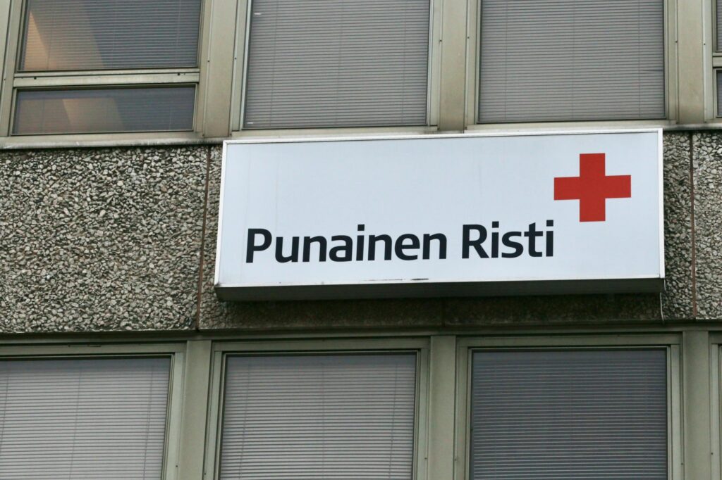 Enemmistö eduskuntapuolueista pitää sotejärjestöjen leikkauksia liian suurina