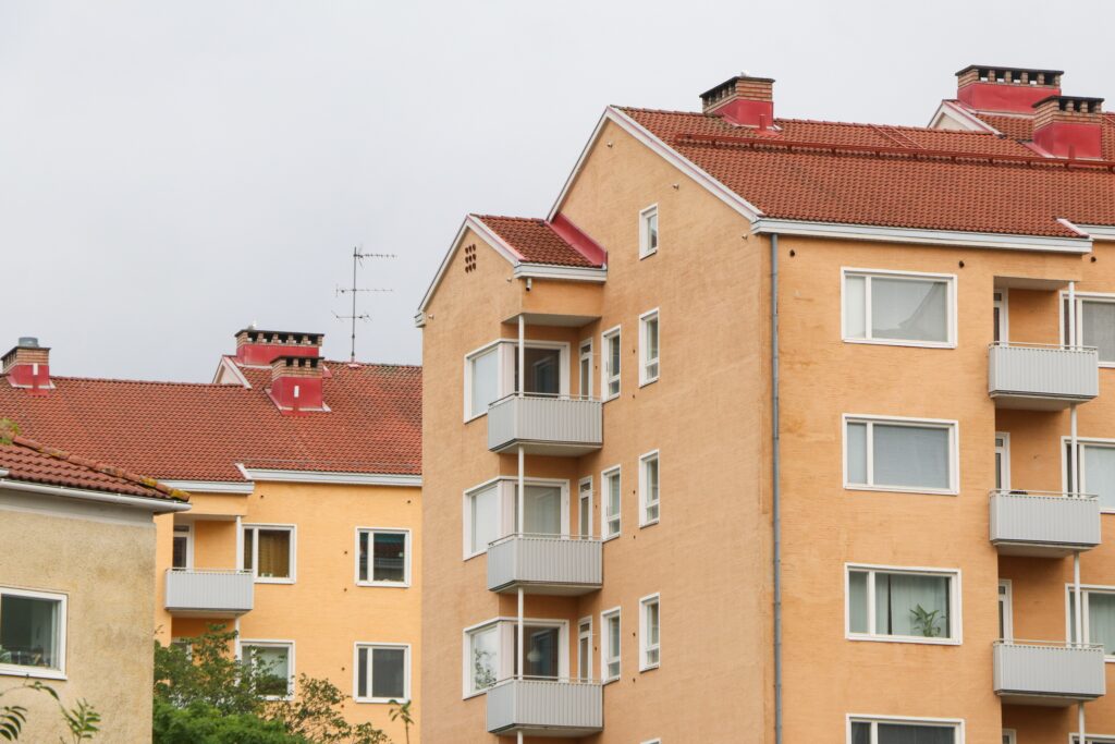 Asuntojen hintaluisu jatkui helmikuussa – yksi kaupunki ui vastavirtaan