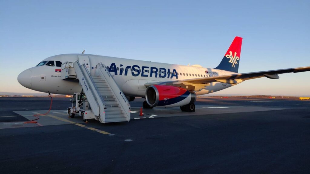 Kaksi Pietariin matkalla ollutta konetta laskeutui Helsinki-Vantaalle