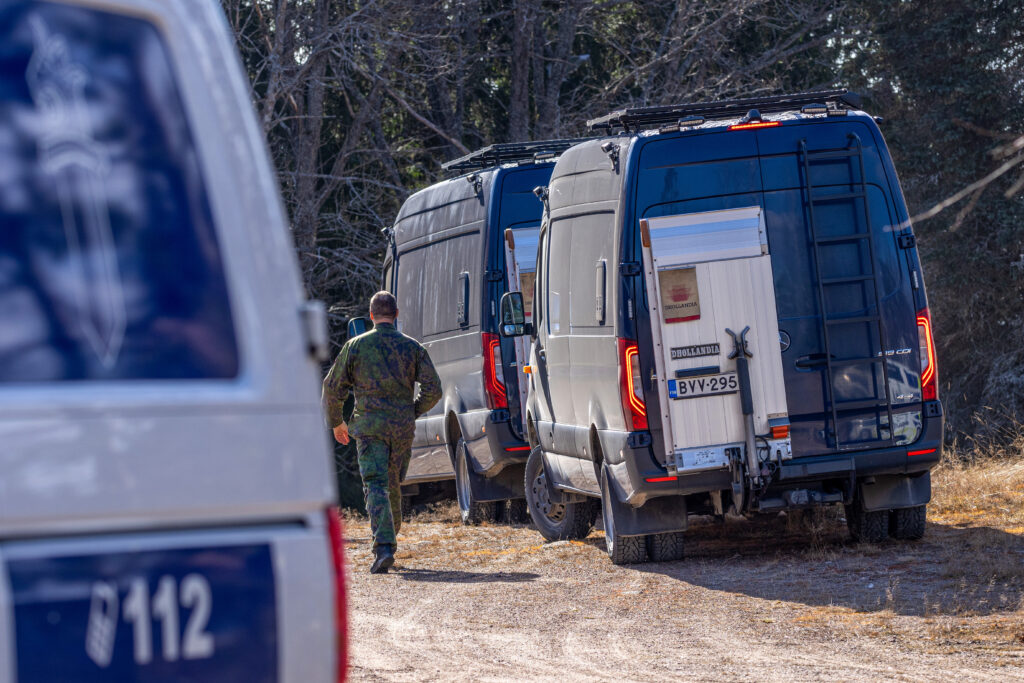 Puolustusvoimat: Mikään maa ei pysty aukottomasti varmistamaan, ettei sen alueelle pääse yhtään droonia