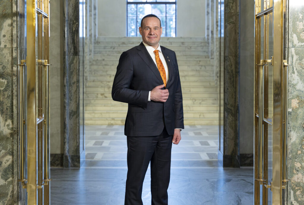 Keskustan Polvinen: Keskittäminen kaataa maaseudun apteekit – "Ikäihmiset ja sairaat ovat vaarassa"