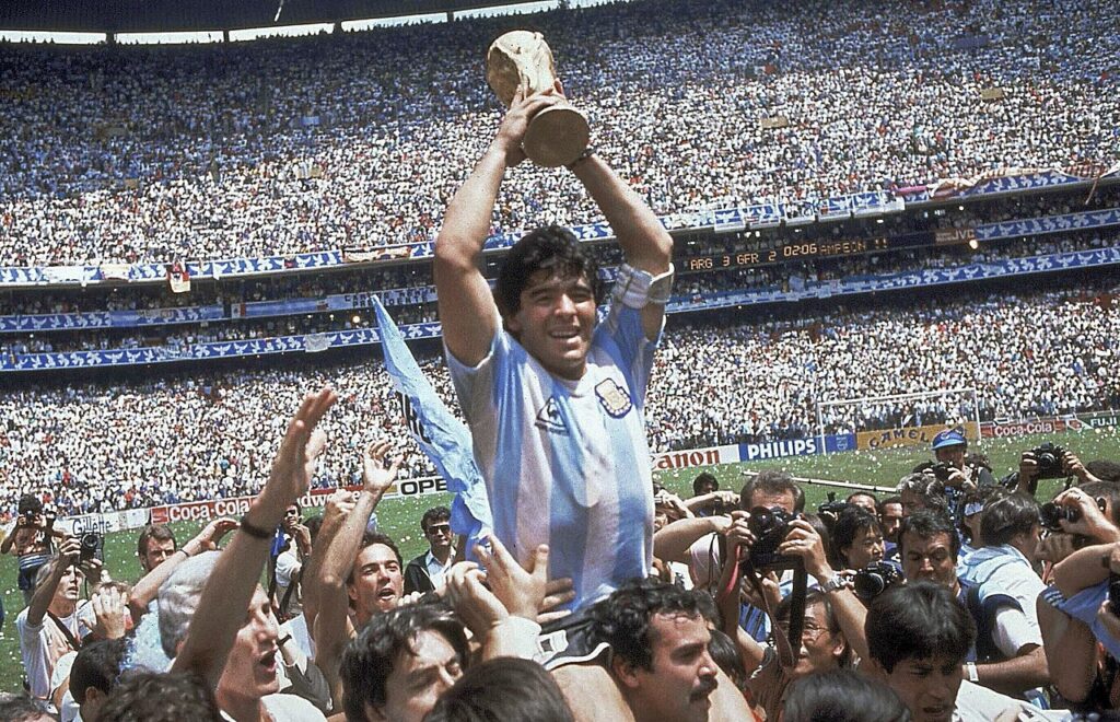 Jalkapallo | "Täällä Mexico City ja Estadio Azteca"– MM-jalkapallo palaa myyttiselle näyttämölle, mutta kaikki ei ole ennallaan