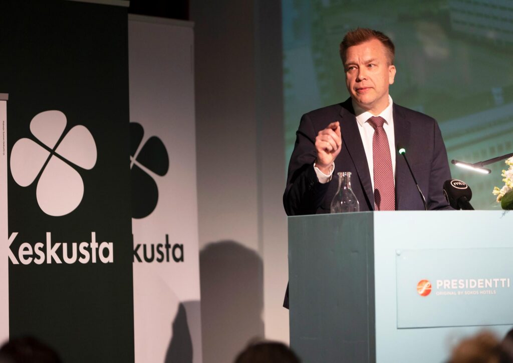 Datakeskusbuumi voi johtaa sähkön hinnan karkaamiseen, Kaikkonen varoittaa – 