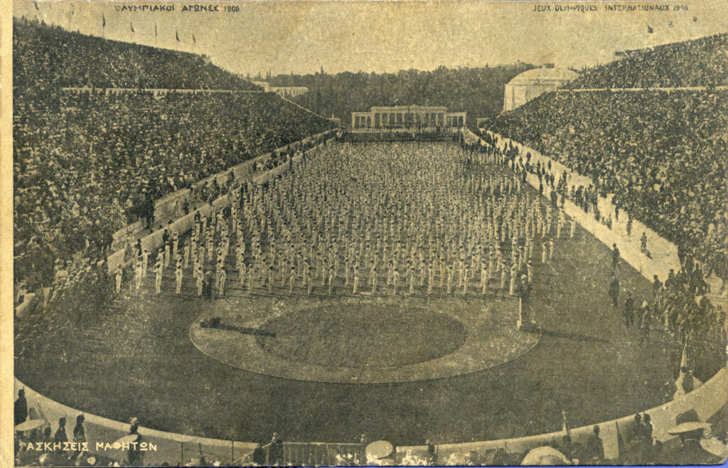 Voittaja kiipesi lipputankoon ja suomalaiset vedättivät venäläisiä – Näin olympiaprotestit saivat alkunsa