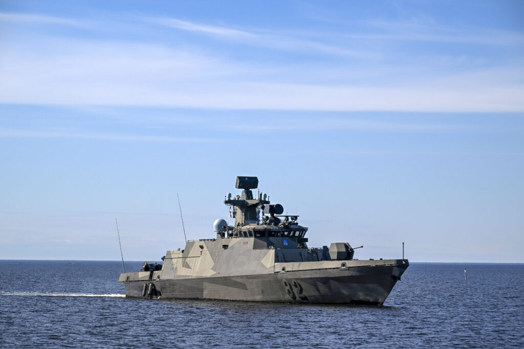 Droonisota ja entistä kurjakuntoisempi Venäjän varjolaivasto uhkaavat Itämerta – Ukrainan iskut eivät tehneet pysyvää lovea Venäjän öljyralliin