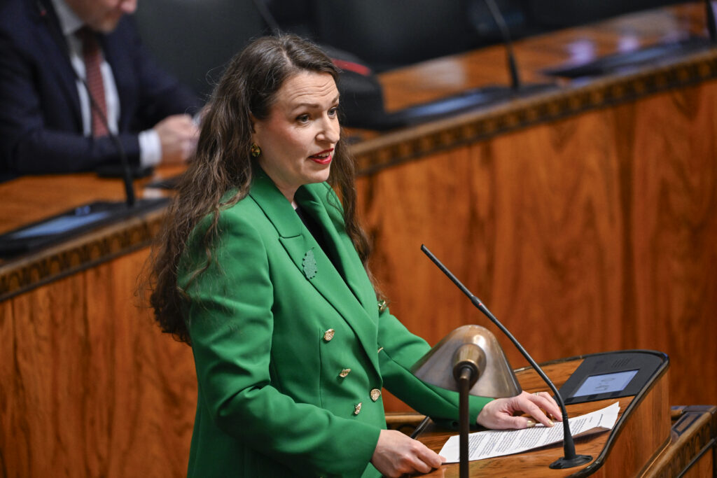 Ikosen sote-säästöille täystyrmäys oppositiolta – Kiuru pauhasi 