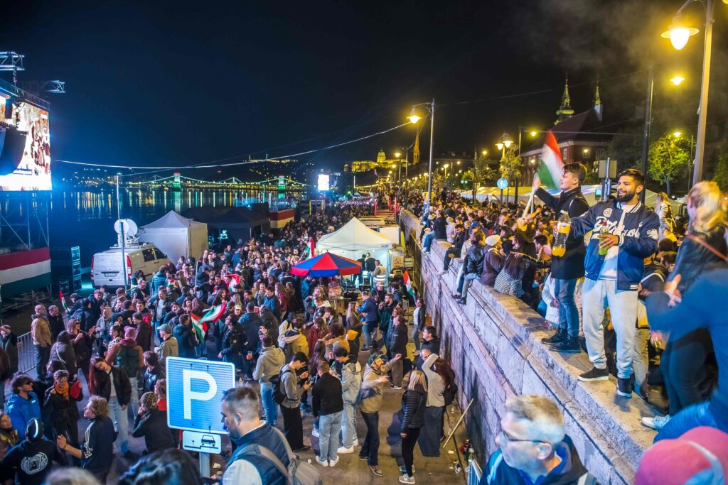 Orban tunnusti tappionsa – Oppositiopuolueen Magyar: Vaalivoitto vapautti Unkarin