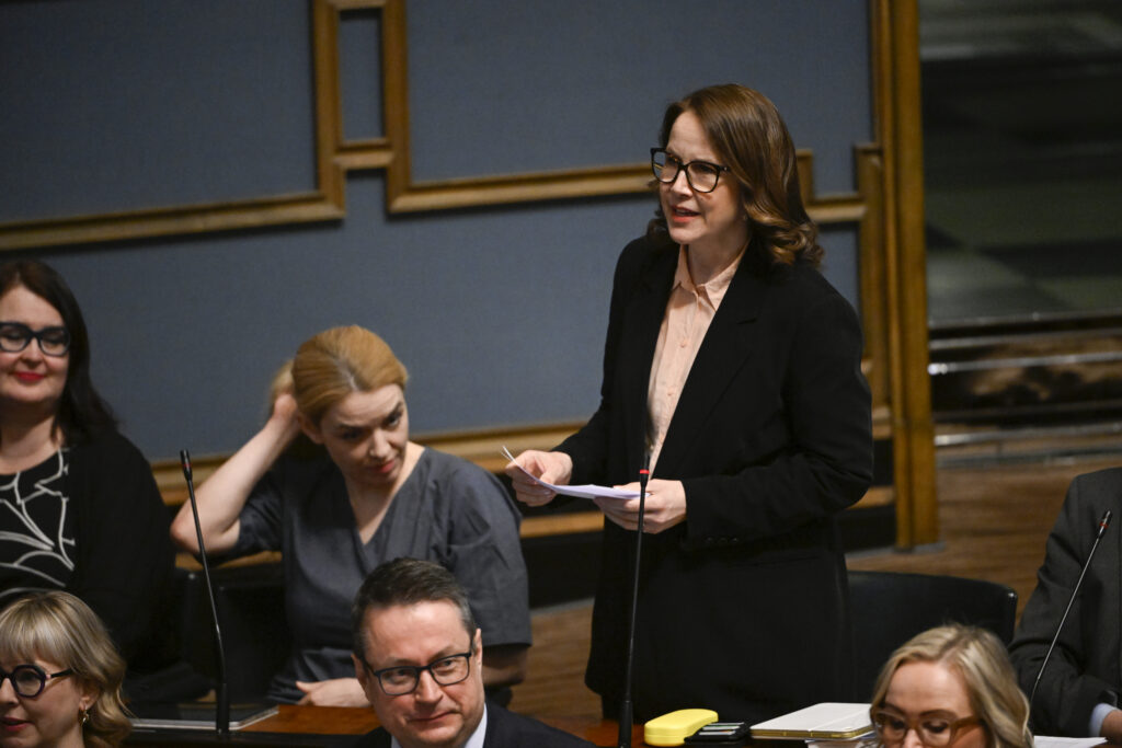 Ex-kansanedustaja Reijo Tossavainen tuomittiin kansanedustaja Veronika Honkasalon kunnianloukkauksesta