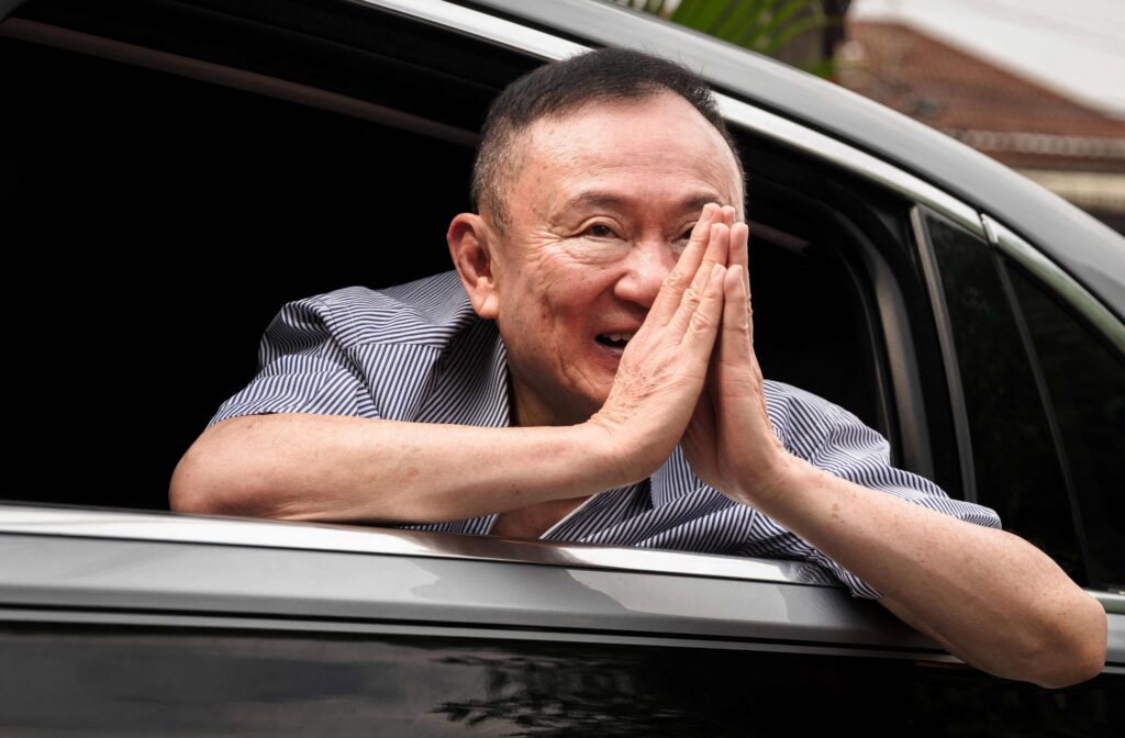Thaimaan ex-pääministeri Thaksin pääsi vankilasta
