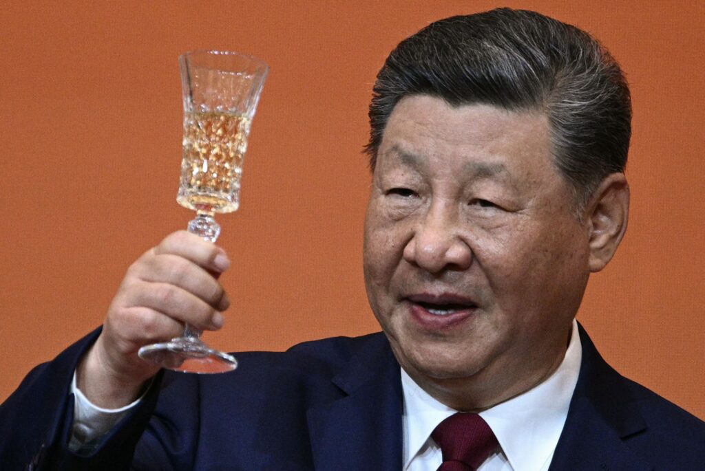 Kiinan XI vierailee Pohjois-Koreassa