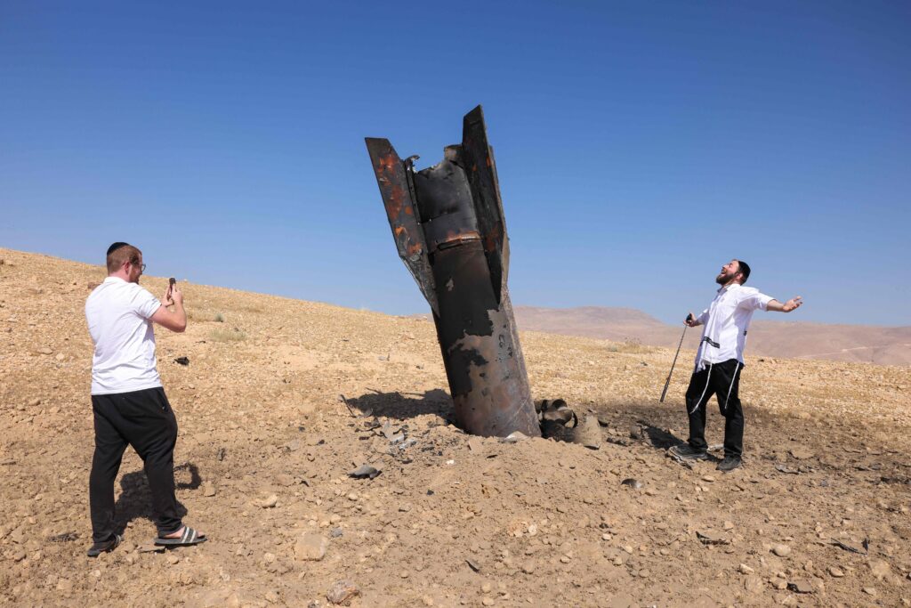 Israelin mukaan Iran ampuu jälleen ohjuksia Israeliin
