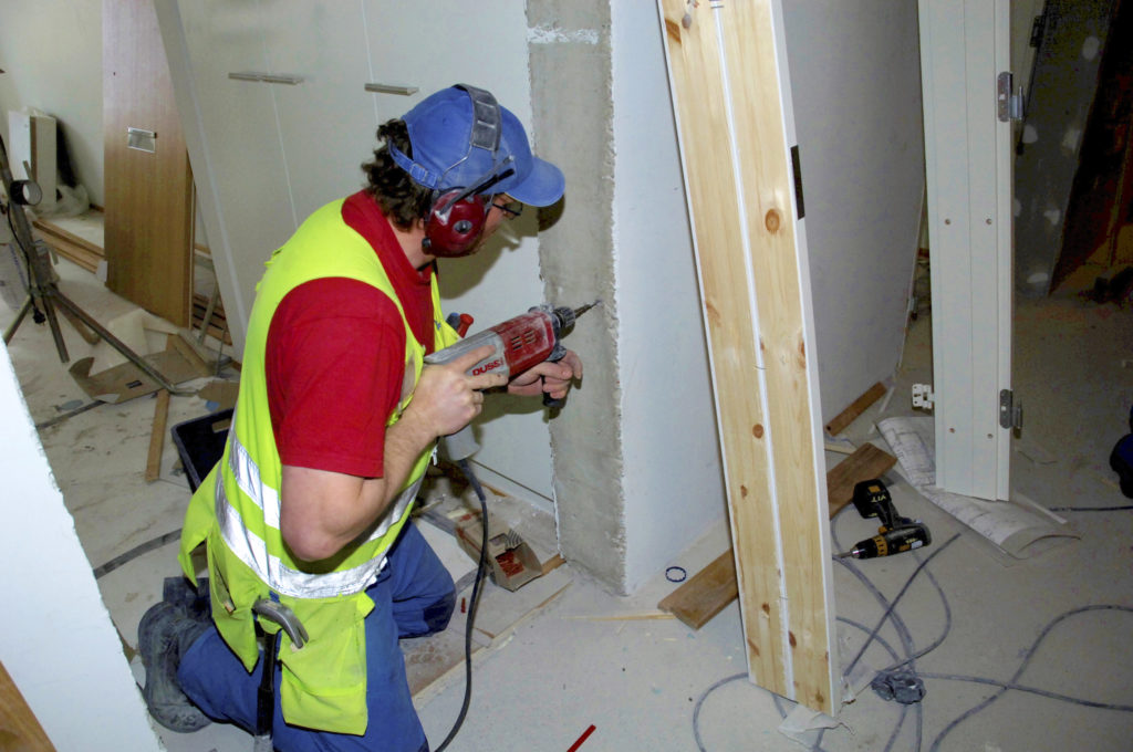 Suomalaiset jakautuivat kahteen leiriin remonttiaikeissa, paljastaa S-Pankin kysely